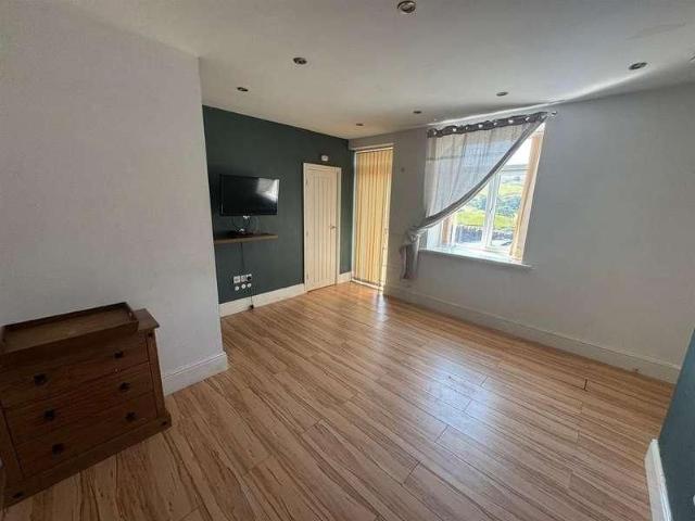 Denholme Road, Oxenhope, Keighley, BD22