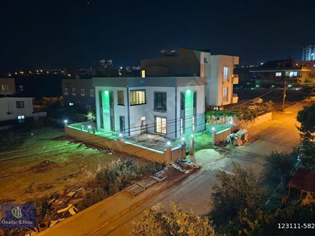DENİZ MAHALLESİNDE SATILIK VİLLA
