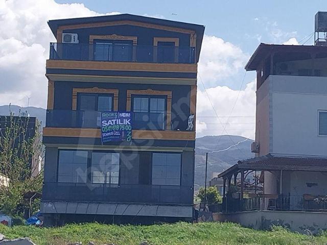 DENİZ MANZARASI KARŞISINDA KAHVENİZİ İÇEBİLECEĞİNİZ SATILIK TRİPLEKS