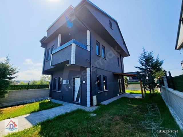 DENİZ'DEN 210 M2 ARSA İÇİNDE4+1 MÜSTAKİL PARSEL SATILIK VİLLA