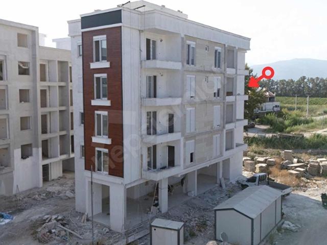 DENİZE SADECE 300 METRE MESAFEDEKİ GENİŞ 1+1 SATILIK DAİRE