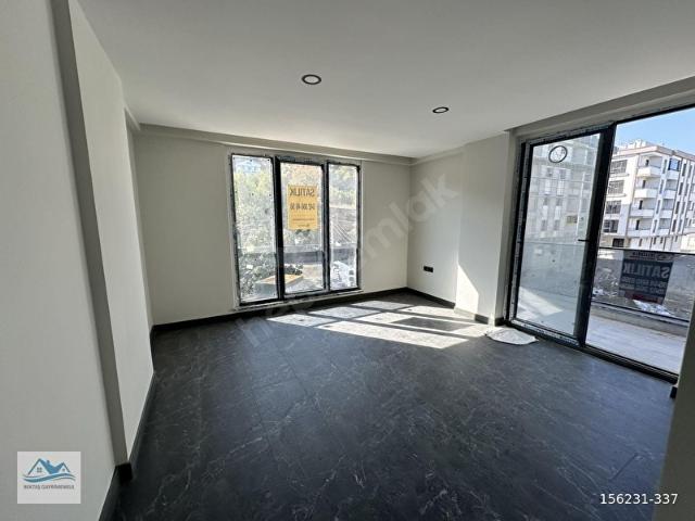 DENİZE 150 METRE ANAYOLA CEPHE SATILIK 1+1 DAİRE
