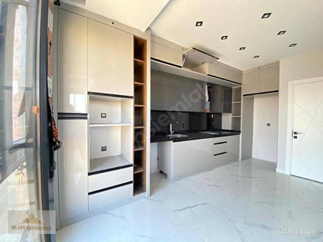 DENİZLİ DELİKTAŞ DA EMNİYET ALTI CADDE ÜZERİ 2+1 120 M2 DAİRE
