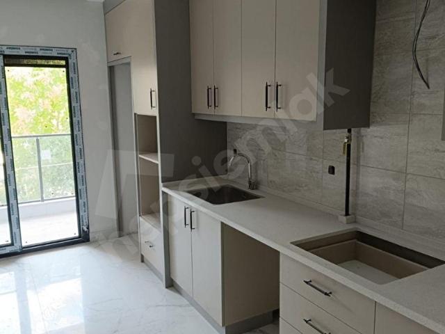 DENİZLİ DELİKTAŞ DA EMNİYET ALTI CADDEYE YAKIN 2+1 120 M2 ULTRA LÜXS