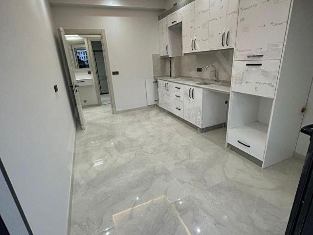 DENİZLİ FATİH DE CADDEYE YAKIN ÖNÜ AÇIK FIRSAT 2+1 120 M2 DAİRE