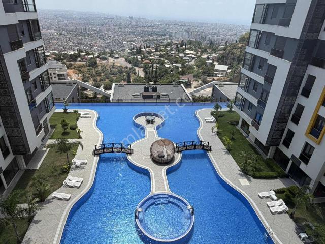Deniz Ve Antalya Manzaralı Lüx Site İçi Kiralık 3+1