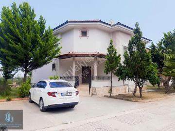 Deniz Ve Şehir Manzaralı,sakin,doğayla İç İçe Kombili 5+1 Villa