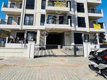 Deniz Yolunda Köşe Konumda 1+1 Daire Sıfır Daire. !