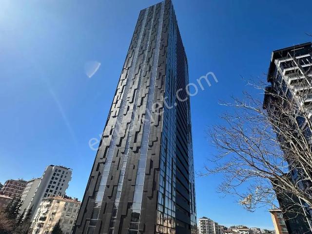 Deniz & Adalar Manzaralı Kısmen Eşyalı 25. Kat Lüks 1+1