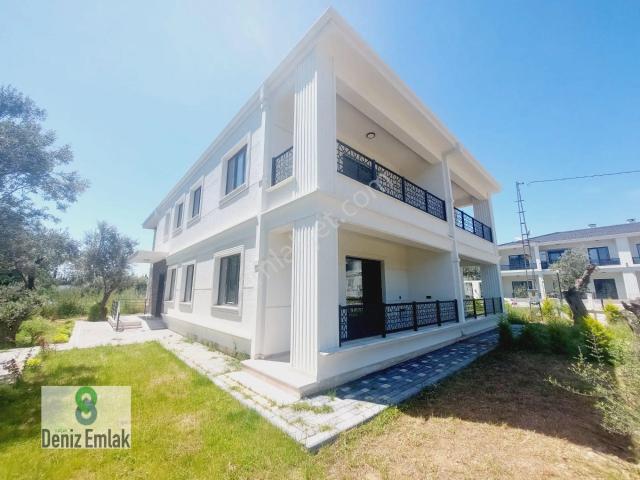 ∞ Deniz Den ∞güre'nin Huzurlu Atmosferinde Modern Ve Ferah Bir Yaşam Sunan Bahçe Katı 2+1 Daire