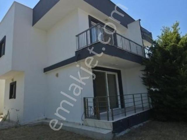 Deniz Manzaralı 2 Adet Kiralık 2+1 Villa