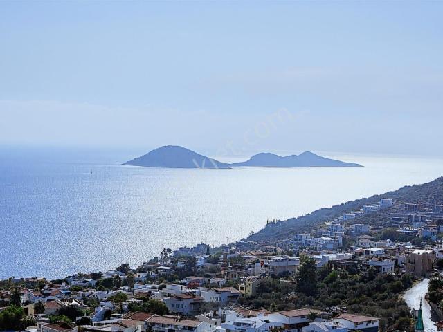 Deniz Manzaralı Teras Katı Daire