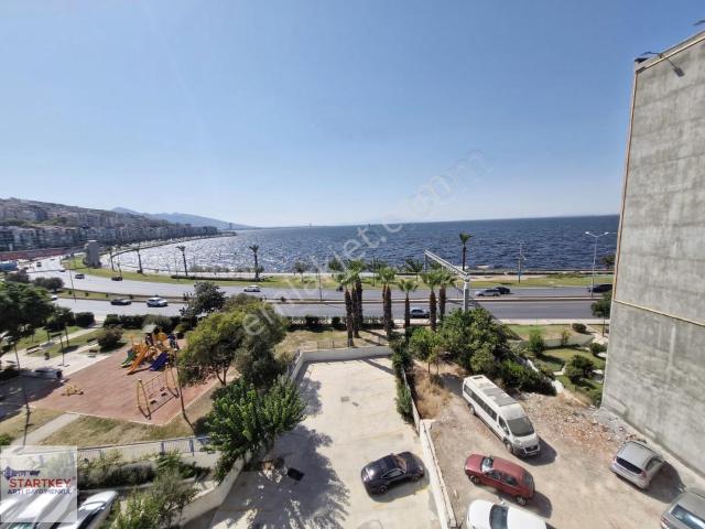 Deniz Manzaralı Üç Cepheli Otoparklı Arakat 3+1 Yalı Dairesi