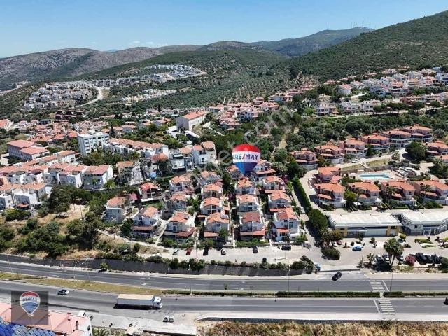 Deniz Manzaralı Yaşam Sitesi 5+1 Fourlex
