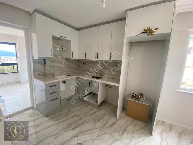 Deniz Manzaralı, Asansörlü, 3 Cepheli 2+1 Daire