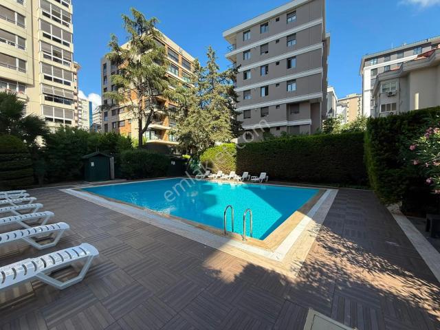 Deniz Manzaralı, Bağdat Cd. Paralel 3+1 Satılık Daire 130 M²