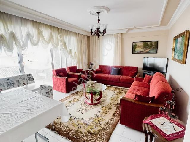 Deniz Manzaralı Denize Sıfır Sitede 2+1 Eşyalı Satılık Daire