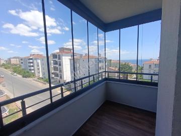 Deniz Manzaralı, Ebeveyn Banyolu 2+1 Kapalı Balkonlu Kiralık