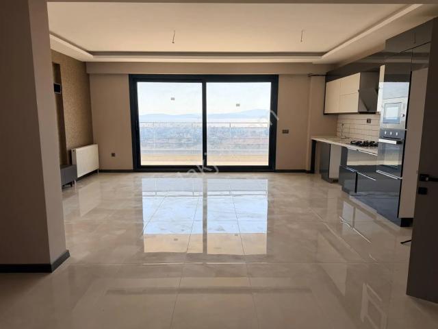 Deniz Manzaralı Havuzlu Sitede 1+1 Kiralık Sıfır Dair