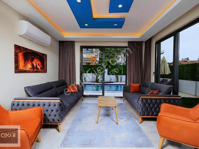 Deniz Manzaralı Muhteşem Lokasyonda Villa