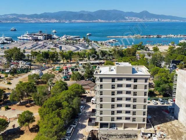 Deniz Manzaralı Sıfır 3+1 Bostanlı Yalı Dairesi