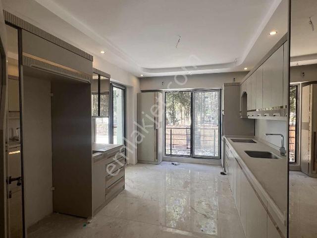 Deniz'den Ulrta Lüx 4.5+1 Satılık Daire