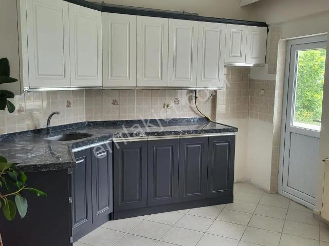 Denizevleri Tramvay Durağında 140m2 3+1 Kiralık Daire 1.kat