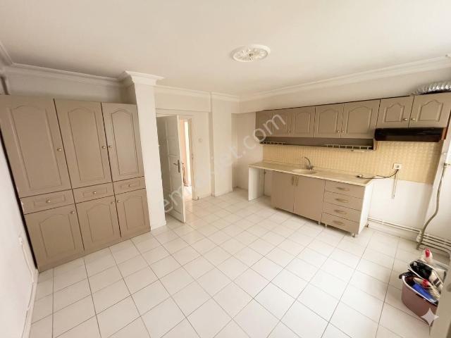 Denizevleri Sahilde, 2+1 Kiralık Geniş Daire