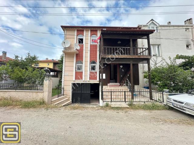 Denize 100 Metre Mesafede Müstakil Bahçeli Garajlı Villa