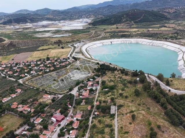 Denize 10 Dakika Uzaklıkta 899 M2 Avlulu Ev Ve Arsası