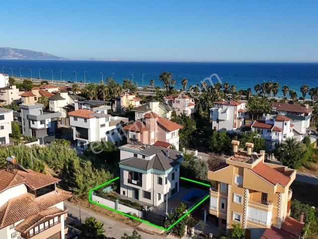 Denize 190 Metre Mesafede Havuzlu Lüks Müstakil Villa