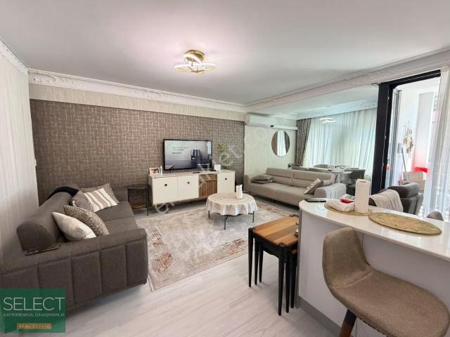 Denize 200m 3+1 Yenilenmiş Satılık Daire