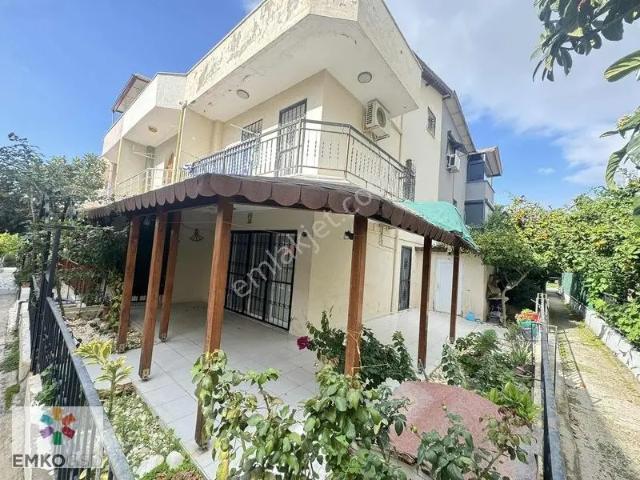 Denize 2dk Yürüme Mesafesinde Fırsat Satılık Yazlık Villa emko