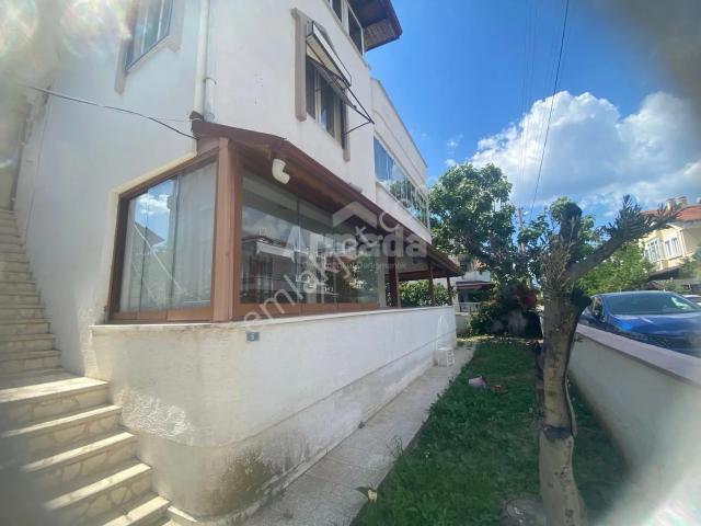 Denize 330m 3 Cepheli 3balkonlu Bahçe Kullanımlı Masrafsız Daire