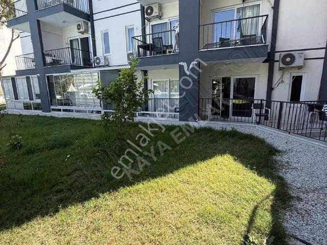 Denize 400 Metre Elit Sitede Havuz Başında 1+1