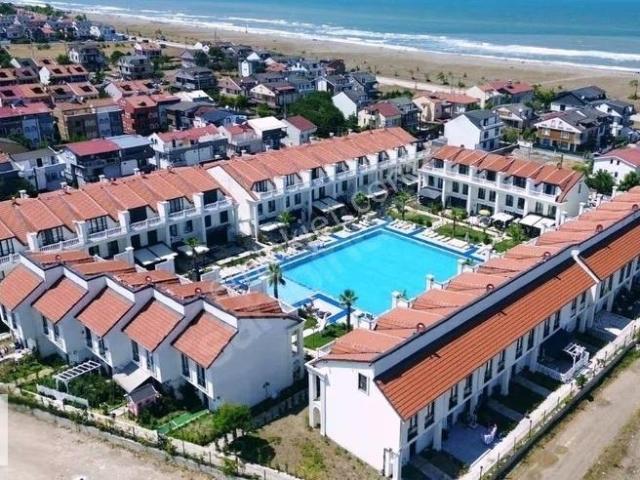Denize 50m, Olimpik Havuzlu, 3+1 Triblexs Villa