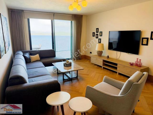 Denize Sıfır 5 Yıldızlı Otel Konseptli 3+1 Satılık Daire