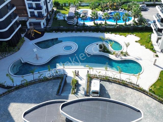 Denize Sıfır Lüks Site İçerisinde Kiralık Sıfır 2+1 Daire