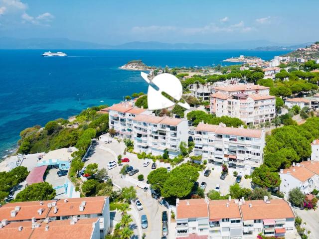 Denize Sıfır Seçkin Sitesinde Deniz Manzaralı 2+1 Daire Satılık