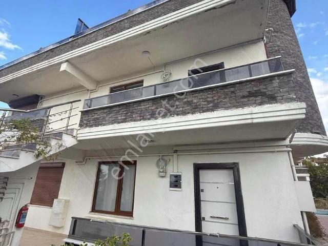 Denize Sıfır Site İçi Dublex Villa