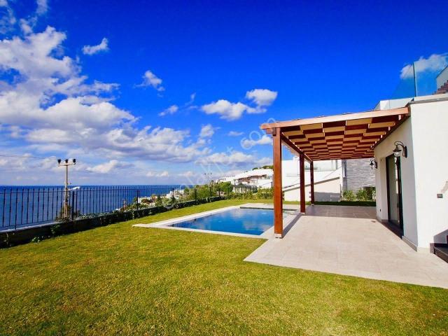 Denize Sıfır Sitede Müstakil Yeni Villa Özel Plajlı Büyük Bahçe Bulunmaz Fırsat Lüks Ev