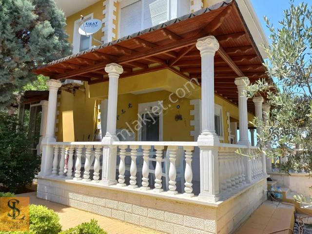 Denize Sıfır Sitede, Deniz Görür, Geniş Bahçeli, Özel Plajlı