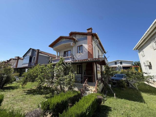 Denize Yakın Çağla 18 Sitesinde Müstakil Tadında Villa Fırsatı!