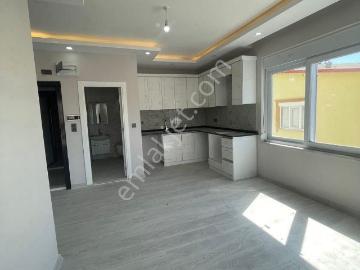 Denize Yakın Geniş 1+1 Satılık Daire