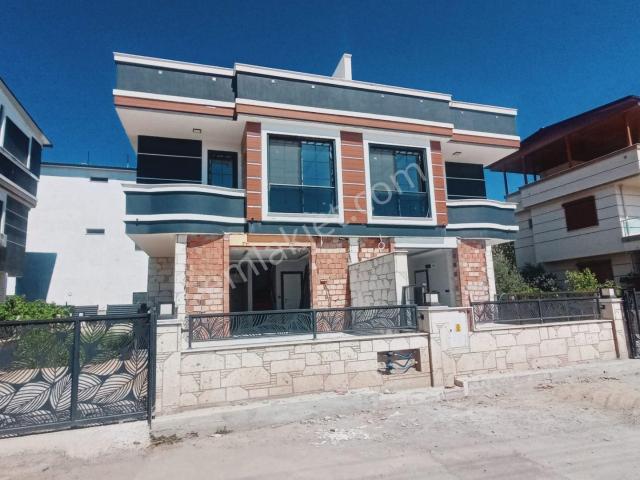 Denize Yakın Payamlı Semt Pazarı Yanı Sıfır Kiralık Villa