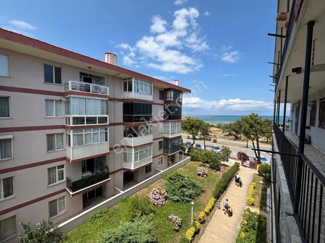 Denize Yürüme Mesafesinde Deniz Manzaralı 2+1 Satılık Daire!