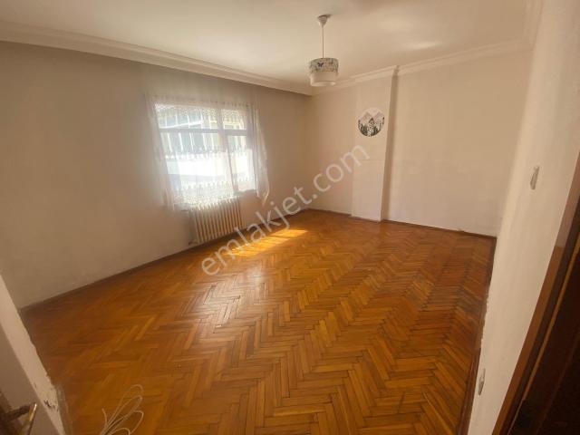 Denizköşkler’de 3+1 Sağlam Bina 130m2 Asansörlü Kiralık Daire