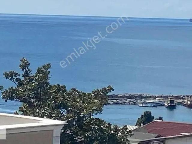 Denizköşkler'de 5+1 Sağlam Binada 280m2 Deniz Manzaralı Dublex