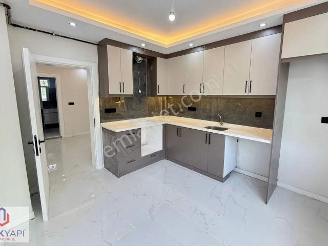 Denizli Mehmetçik Mahallesinde Satılık 2+1 İçi Yenilenmiş Daire