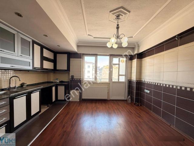 Denizli Adalet Te Kiralık 3+1 210 M2 Ebeveyn Banyolu Giyinme Odalı Ultra Lüks Daire